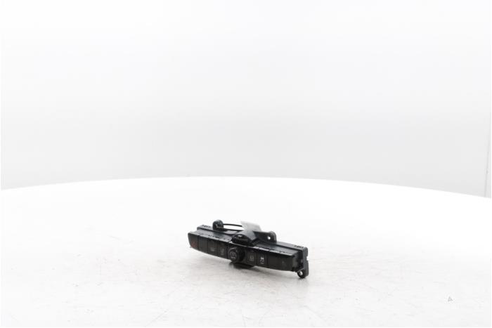 Paniekverlichtings Schakelaar van een Peugeot Boxer (U9) 2.2 BlueHDi 140 2024