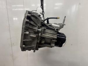 Gebruikte Versnellingsbak Renault Clio IV Estate/Grandtour (7R) 0.9 Energy TCE 12V Prijs € 450,00 Margeregeling aangeboden door Snuverink Autodemontage
