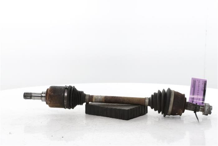 Gebruikte Aandrijfas links-voor Fiat 500 (312) 0.9 TwinAir 85 Prijs € 50,00 Margeregeling aangeboden door Snuverink Autodemontage