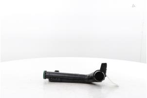 Gebruikte Intercooler Slang Opel Corsa F (UB/UH/UP) 1.2 Turbo 12V 100 Prijs € 25,00 Margeregeling aangeboden door Snuverink Autodemontage