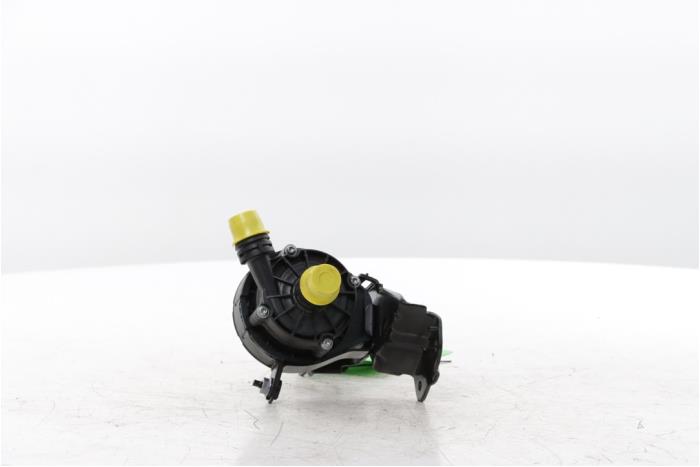Gebruikte Waterpomp Opel Grandland (OV64) 1.2 Turbo 12V Hybrid 136 Prijs € 90,75 Inclusief btw aangeboden door Snuverink Autodemontage