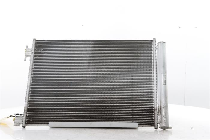 Gebruikte Airco Condensor Renault Arkana (RJLL) 1.6 E-Tech 145 16V Prijs € 145,00 Margeregeling aangeboden door Snuverink Autodemontage