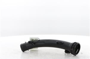 Gebruikte Intercooler Slang Opel Corsa F (UB/UH/UP) 1.2 Turbo 12V 100 Prijs € 30,00 Margeregeling aangeboden door Snuverink Autodemontage