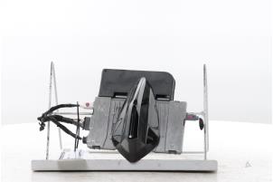 Gebruikte Antenne Peugeot 308 SW (F4/FC/FN/FR) 1.5 Blue HDi 130 16V Prijs € 185,00 Margeregeling aangeboden door Snuverink Autodemontage