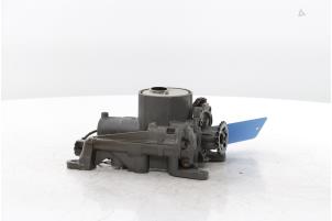 Gebruikte Oliepomp Peugeot 208 I (CA/CC/CK/CL) 1.6 Vti 16V Prijs € 175,00 Margeregeling aangeboden door Snuverink Autodemontage