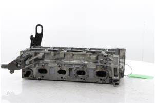 Cilinderkop van een Opel Movano 2.3 BiTurbo 16V 2018
