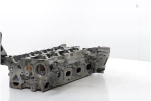 Cilinderkop van een Opel Movano 2.3 BiTurbo 16V 2018