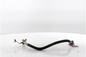 Gebruikte Airco Leiding Fiat 500C (312) 1.0 Hybrid Prijs € 75,00 Margeregeling aangeboden door Snuverink Autodemontage