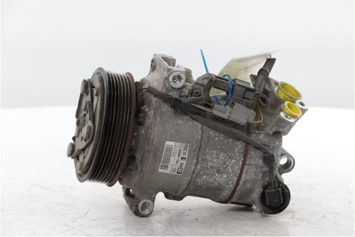 Gebruikte Aircopomp Renault Megane IV Estate (RFBK) 1.2 Energy TCE 100 Prijs € 75,00 Margeregeling aangeboden door Snuverink Autodemontage
