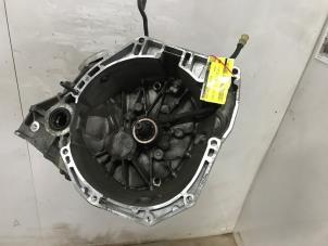 Gebruikte Versnellingsbak Renault Megane IV Estate (RFBK) 1.2 Energy TCE 100 Prijs € 600,00 Margeregeling aangeboden door Snuverink Autodemontage