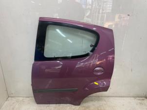 Gebruikte Portier 4Deurs links-achter Peugeot 107 1.0 12V Prijs € 165,00 Margeregeling aangeboden door Snuverink Autodemontage