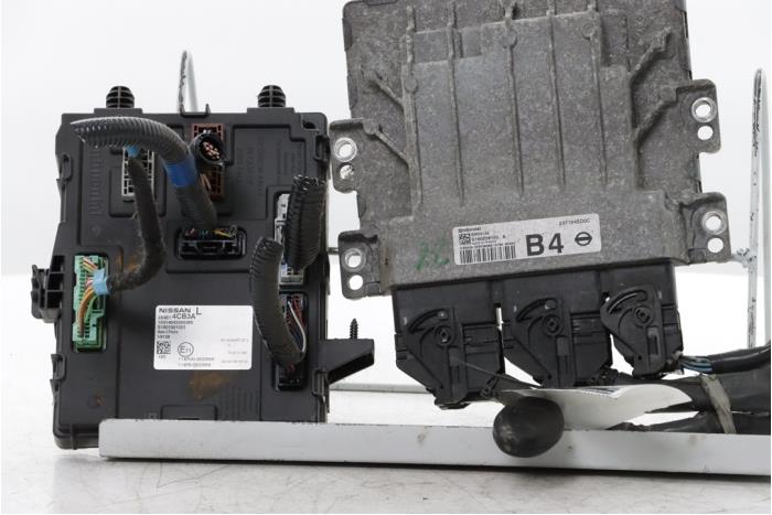 Gebruikte Computer Motormanagement Nissan Qashqai (J11) 1.2 DIG-T 16V Prijs € 350,00 Margeregeling aangeboden door Snuverink Autodemontage