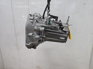 Gebruikte Versnellingsbak Renault Clio V (RJAB) 1.0 TCe 90 12V Prijs € 825,00 Margeregeling aangeboden door Snuverink Autodemontage
