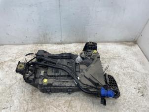 Gebruikte Adblue tank Peugeot 3008 II (M4/MC/MJ/MR) 1.5 BlueHDi 130 Prijs € 425,00 Margeregeling aangeboden door Snuverink Autodemontage