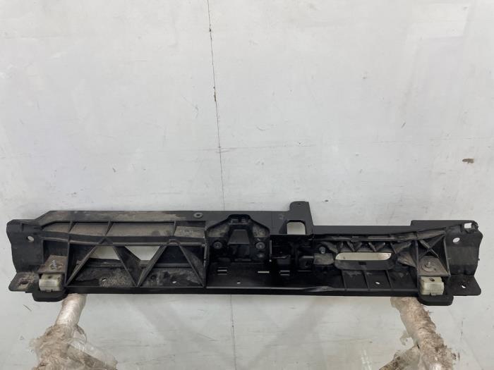 Frontpaneel van een Peugeot 3008 II (M4/MC/MJ/MR) 1.5 BlueHDi 130 2022