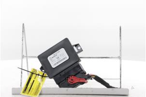 Gebruikte Handrem Module Renault Clio V (RJAB) 1.0 TCe 90 12V Prijs € 100,00 Margeregeling aangeboden door Snuverink Autodemontage