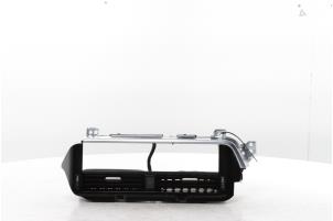 Gebruikte Luchtrooster Dashboard Nissan Qashqai (J12) 1.3 DIG-T MHEV 16V Prijs € 150,00 Margeregeling aangeboden door Snuverink Autodemontage