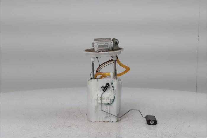 Gebruikte Tank element Pomp Nissan Qashqai (J12) 1.3 DIG-T MHEV 16V Prijs € 275,00 Margeregeling aangeboden door Snuverink Autodemontage