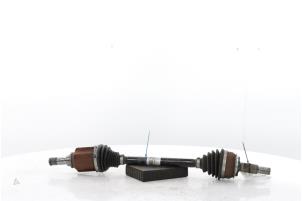 Gebruikte Homokineetas links-voor Nissan Qashqai (J12) 1.3 DIG-T MHEV 16V Prijs € 250,00 Margeregeling aangeboden door Snuverink Autodemontage