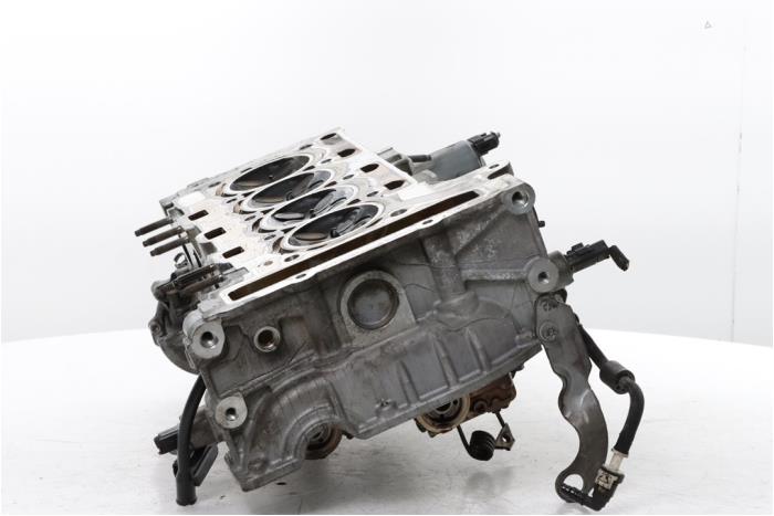 Cilinderkop van een Peugeot 308 SW (4E/H) 1.6 VTI 16V 2008