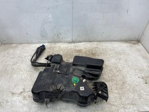 Gebruikte Adblue tank Opel Vivaro 1.5 CDTI 102 Prijs € 459,80 Inclusief btw aangeboden door Snuverink Autodemontage