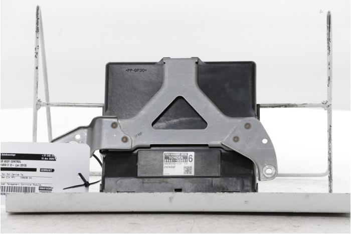Gebruikte Module Bodycontrol Toyota Yaris III (P13) 1.5 16V Hybrid Prijs € 50,00 Margeregeling aangeboden door Snuverink Autodemontage
