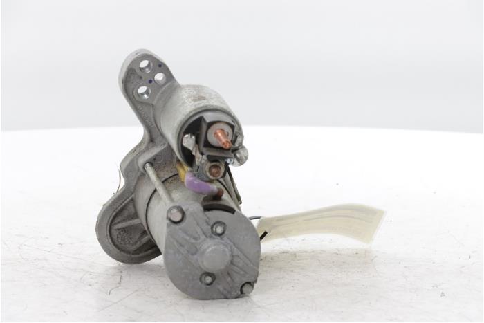 Startmotor van een Renault Captur II (RJB) 1.0 TCe 90 12V 2023