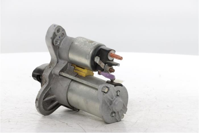 Startmotor van een Renault Captur II (RJB) 1.0 TCe 90 12V 2023