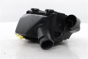 Gebruikte Luchtfilterhuis Renault Captur II (RJB) 1.0 TCe 90 12V Prijs € 80,00 Margeregeling aangeboden door Snuverink Autodemontage