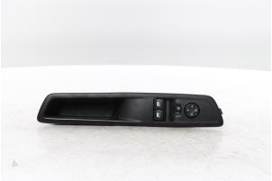 Gebruikte Combischakelaar ramen Peugeot Expert (V1/VA/VB/VE/VF/VT/VY) e-Expert Prijs € 48,40 Inclusief btw aangeboden door Snuverink Autodemontage