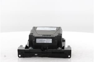 Gebruikte Head-up display Peugeot Expert (V1/VA/VB/VE/VF/VT/VY) e-Expert Prijs € 302,50 Inclusief btw aangeboden door Snuverink Autodemontage