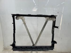 Gebruikte Luchtgeleider Renault Captur II (RJB) 1.6 E-Tech 145 Prijs € 90,75 Inclusief btw aangeboden door Snuverink Autodemontage