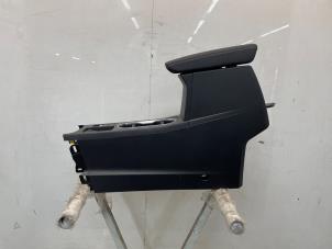 Gebruikte Middenconsoles Renault Captur II (RJB) 1.6 E-Tech 145 Prijs € 181,50 Inclusief btw aangeboden door Snuverink Autodemontage