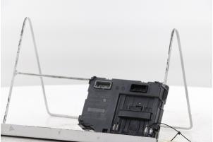 Gebruikte SD kaartlezer Renault Captur (2R) 1.2 TCE 16V EDC Prijs € 120,00 Margeregeling aangeboden door Snuverink Autodemontage