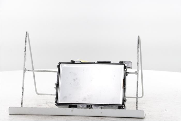 Gebruikte Display Interieur Renault Captur I (2R) 1.2 TCE 16V EDC Prijs € 75,00 Margeregeling aangeboden door Snuverink Autodemontage