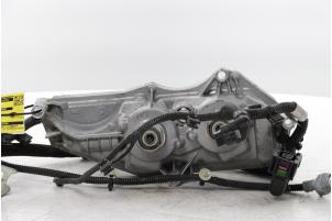 Gebruikte Schakelrobot Renault Captur (2R) 1.2 TCE 16V EDC Prijs € 650,00 Margeregeling aangeboden door Snuverink Autodemontage