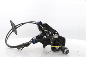 Gebruikte Versnellingspook Renault Master III (MA/MB/MC/MD/MH/MF/MG/MH) 2.3 dCi 135 16V FWD Prijs € 96,80 Inclusief btw aangeboden door Snuverink Autodemontage