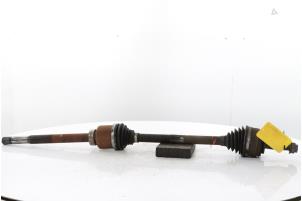 Gebruikte Cardanas rechts-voor (VWA) Renault Master III (MA/MB/MC/MD/MH/MF/MG/MH) 2.3 dCi 135 16V FWD Prijs € 211,75 Inclusief btw aangeboden door Snuverink Autodemontage