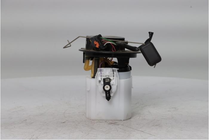 Gebruikte Tank element Pomp Peugeot 308 (F3/FB/FH/FM/FP) 1.2 12V PureTech 130 Prijs € 135,00 Margeregeling aangeboden door Snuverink Autodemontage