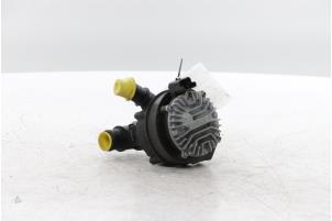 Gebruikte Waterpomp Dacia Bigster 1.2 Mild Hybrid 140 12V Prijs op aanvraag aangeboden door Snuverink Autodemontage
