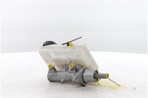 Gebruikte Hoofdremcilinder Renault Master III (FV) 2.3 dCi 165 16V FWD Prijs € 114,95 Inclusief btw aangeboden door Snuverink Autodemontage