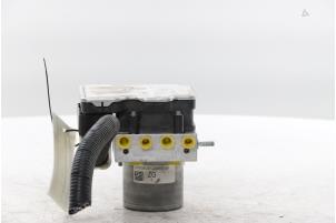 Gebruikte ABS Pomp Dacia Bigster 1.2 Mild Hybrid 140 12V Prijs op aanvraag aangeboden door Snuverink Autodemontage