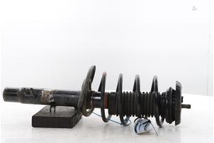 Gebruikte Mac Phersonpoot links-voor Peugeot 208 I (CA/CC/CK/CL) 1.0 Vti 12V PureTech Prijs € 70,00 Margeregeling aangeboden door Snuverink Autodemontage