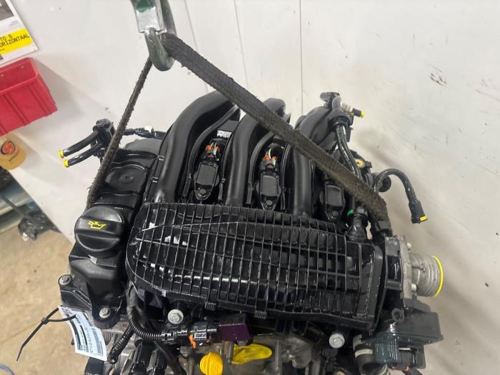 Motor van een Peugeot 208 I (CA/CC/CK/CL) 1.2 Vti 12V PureTech 82 2017