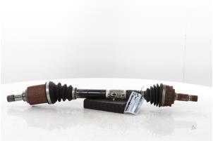 Gebruikte Homokineetas links-voor Peugeot 2008 (UD/UK/UR/US/UX) e-2008 50 kWh Prijs € 225,00 Margeregeling aangeboden door Snuverink Autodemontage