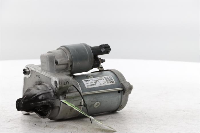 Startmotor van een Opel Vivaro 1.5 CDTI 102 2021