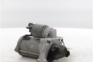 Startmotor van een Opel Vivaro 1.5 CDTI 102 2021