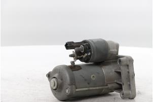 Startmotor van een Opel Vivaro 1.5 CDTI 102 2021