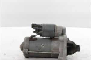 Startmotor van een Opel Vivaro 1.5 CDTI 102 2021