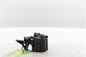 Gebruikte Waterpomp Opel Astra L (F3/FB/FM/FP) 1.6 Plug-in Hybrid Turbo 16V Prijs € 75,00 Margeregeling aangeboden door Snuverink Autodemontage